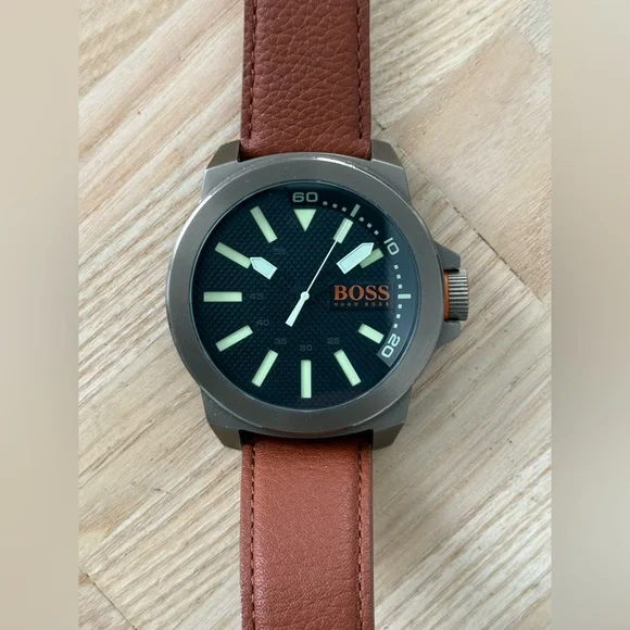 Hugo Boss Luxury Men’s Watch Black Dial Tan Leather Strap Luminous Markers